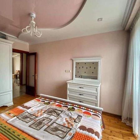 Apartment Dolphin Batumi Eksteriør billede