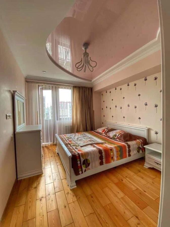 Apartment Dolphin Batumi Eksteriør billede