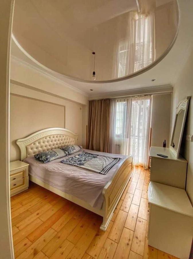 Apartment Dolphin Batumi Eksteriør billede