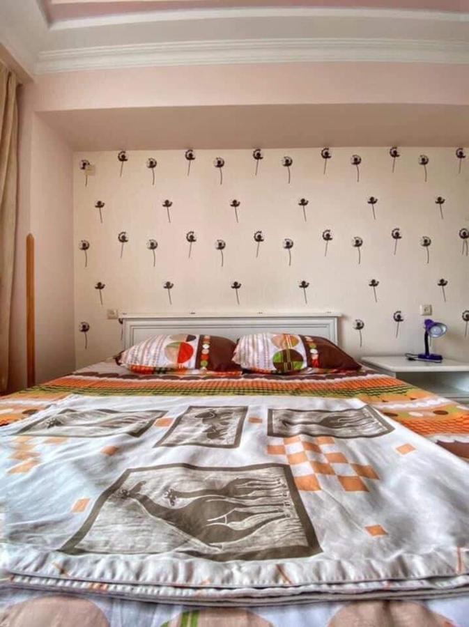 Apartment Dolphin Batumi Eksteriør billede