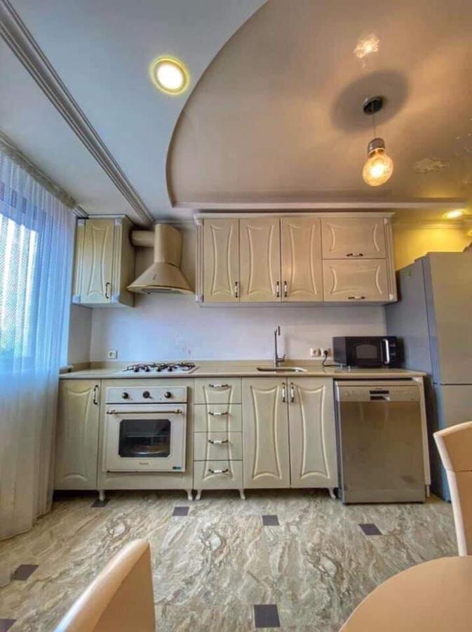 Apartment Dolphin Batumi Eksteriør billede