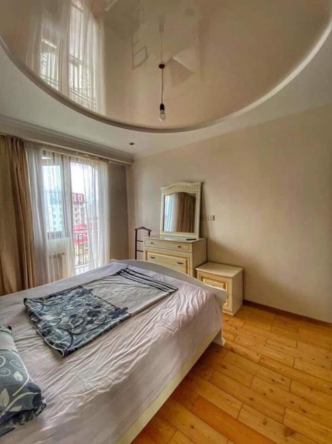 Apartment Dolphin Batumi Eksteriør billede